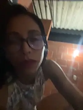 Snapshot of Emma__cumlovee chatting on 7, 10, 2025 Emma cumlovee online show from 7, 10, 2025