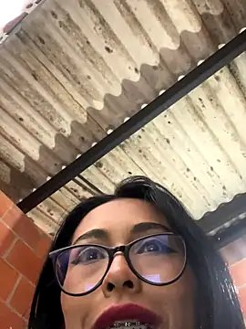 Snapshot of Emma__cumlovee chatting on 14, 10, 2025 Emma cumlovee online show from 14, 10, 2025