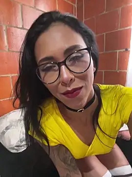 Snapshot of Emma__cumlovee chatting on 23, 10, 2025 Emma cumlovee online show from 23, 10, 2025