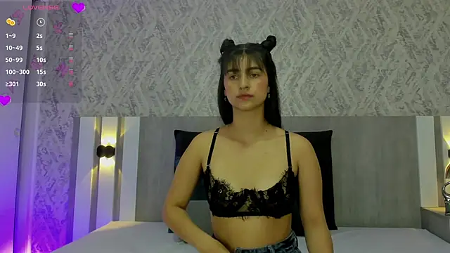Snapshot of celeste_sc0tt chatting on 8, 10, 2025 celeste sc0tt online show from 8, 10, 2025