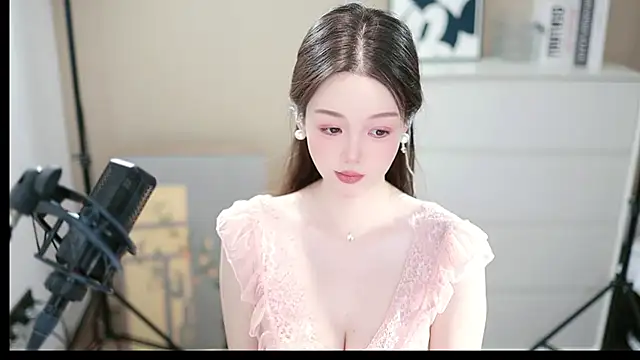 abbyli12 online show from 7, 11, 2025