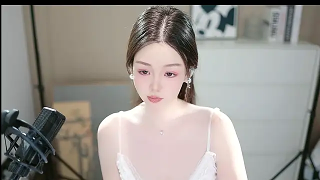 abbyli12 online show from 18, 11, 2025