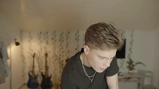 RusBradPitt online show from 19, 12, 2025