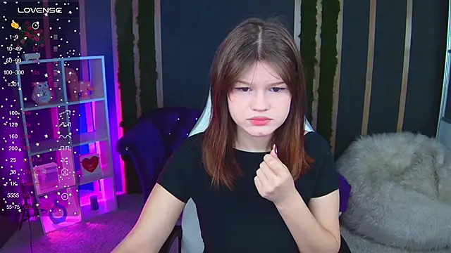 Snapshot of Lunamytrend chatting on 19, 11, 2025 Lunamytrend online show from 19, 11, 2025