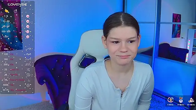 Snapshot of Lunamytrend chatting on 5, 10, 2025 Lunamytrend online show from 5, 10, 2025