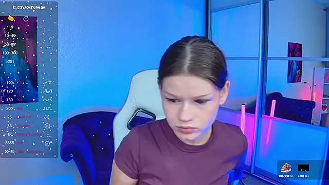 Snapshot of Lunamytrend chatting on 10, 9, 2025 Lunamytrend online show from 10, 9, 2025