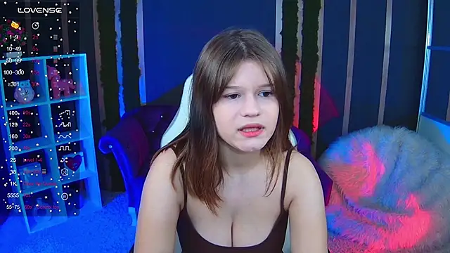 Snapshot of Lunamytrend chatting on 24, 11, 2025 Lunamytrend online show from 24, 11, 2025