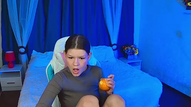 Snapshot of Lunamytrend chatting on 26, 9, 2025 Lunamytrend online show from 26, 9, 2025