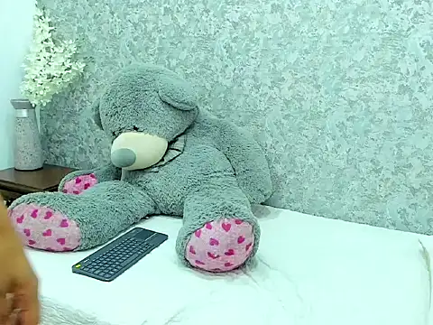 Snapshot of Cataleya_Wayne chatting on 4, 11, 2025 Cataleya Wayne online show from 4, 11, 2025