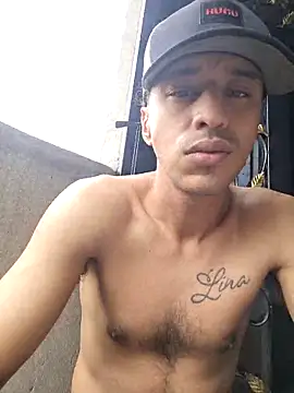 Snapshot of Santi2323xxX chatting on 2, 2, 2026 Santi2323xxX online show from 2, 2, 2026