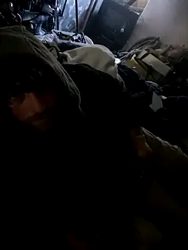 bearded cross online show from 5, 12, 2025