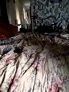 bearded cross online show from 17, 10, 2025