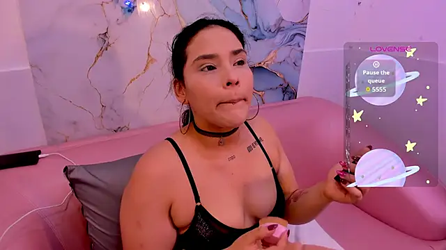 TIFFANY GLOW   online show from 12, 11, 2025