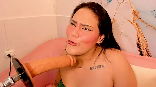 TIFFANY GLOW   online show from 28, 10, 2025