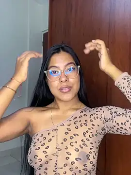 Kendra C online show from 5, 4, 2026