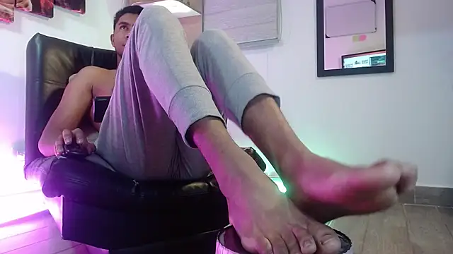 Snapshot of Sander_ath chatting on 10, 11, 2025 Sander ath online show from 10, 11, 2025