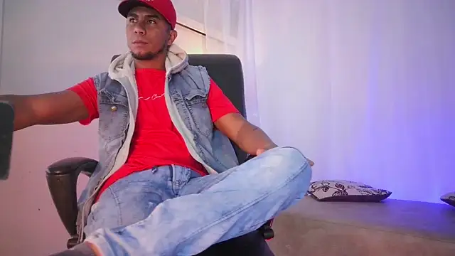 Snapshot of Sander_ath chatting on 29, 9, 2025 Sander ath online show from 29, 9, 2025