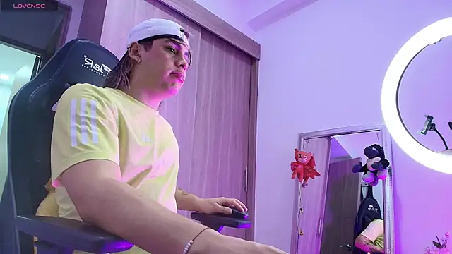 brunothompson3 online show from 21, 10, 2025