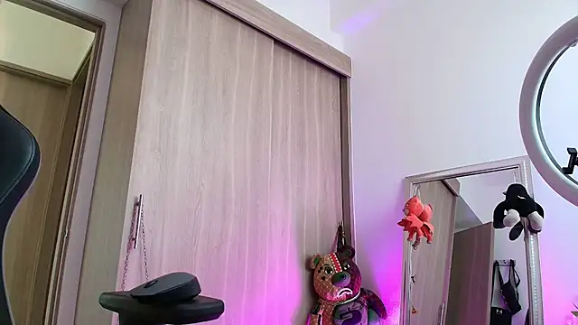 brunothompson3 online show from 13, 9, 2025