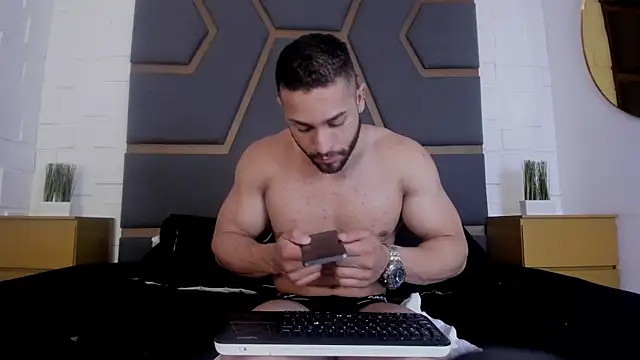 massimofiore  online show from 17, 12, 2025