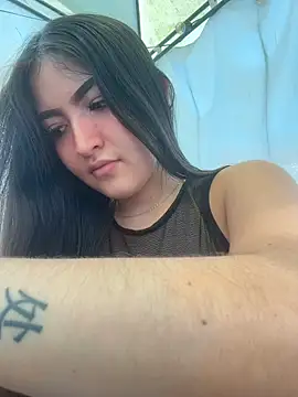 Gaby-Herrera online show from 9, 5, 2026
