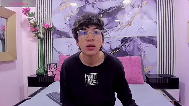 Desire Ecstasy online show from 8, 10, 2025