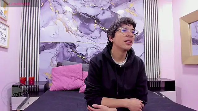 Desire Ecstasy online show from 5, 11, 2025