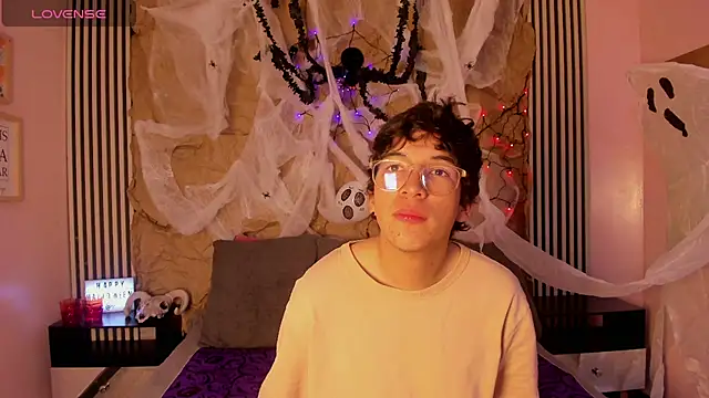 Desire Ecstasy online show from 23, 10, 2025