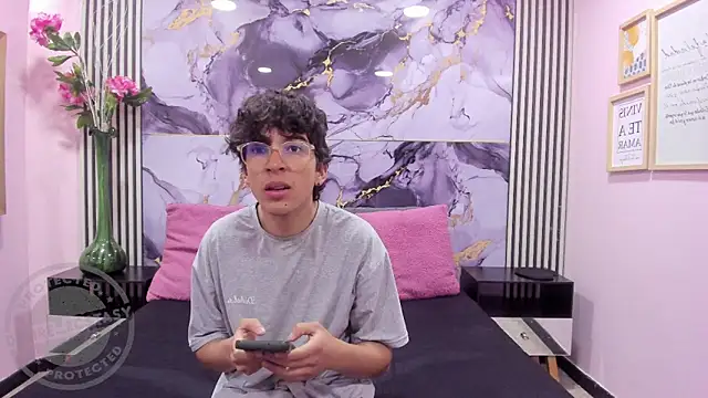 Desire Ecstasy online show from 13, 10, 2025