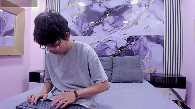 Desire Ecstasy online show from 22, 10, 2025