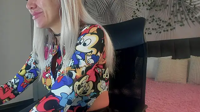 Kira Key online show from 1, 11, 2025