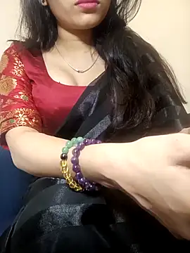 TheSassyGirl7 online show from 4, 2, 2026