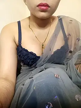 TheSassyGirl7 online show from 18, 4, 2026