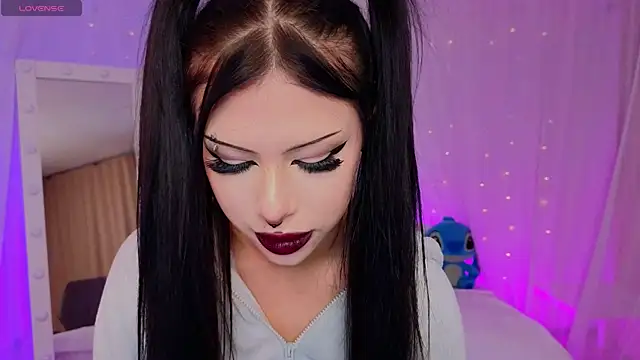 venomeowww   online show from 26, 9, 2025