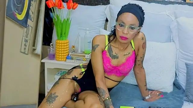 CaramelNatashaxx online show from 28, 10, 2025