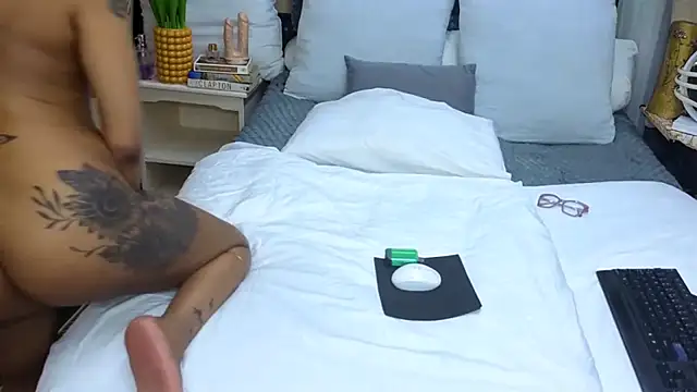 CaramelNatashaxx online show from 7, 1, 2026