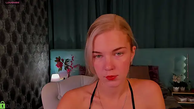 Aurora Bennet online show from 12, 9, 2025