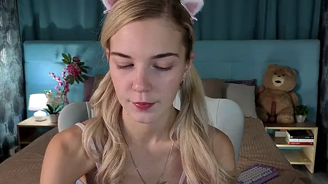 Aurora Bennet online show from 1, 12, 2025