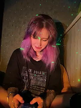 n1ghtcloud online show from 2, 12, 2025