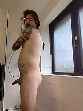 Snapshot of CheekyPolytime chatting on 6, 2, 2026 CheekyPolytime online show from 6, 2, 2026