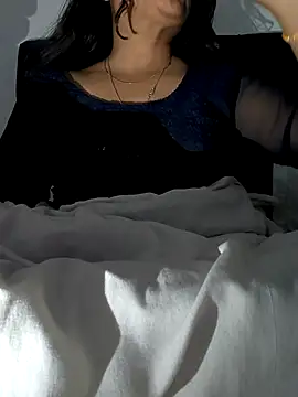 Snapshot of queenbuggi chatting on 21, 2, 2026 queenbuggi online show from 21, 2, 2026