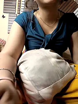 queenbuggi online show from 5, 4, 2026
