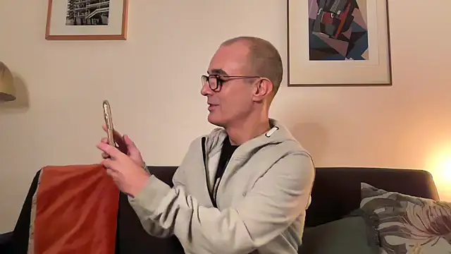 Milkywaymen online show from 24, 11, 2025