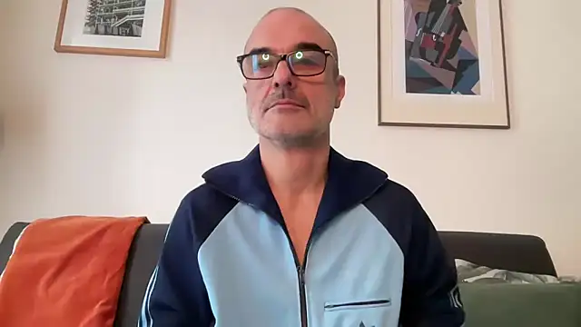 Snapshot of Milkywaymen chatting on 24, 2, 2026 Milkywaymen online show from 24, 2, 2026