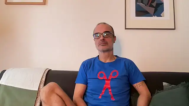 Snapshot of Milkywaymen chatting on 2, 12, 2025 Milkywaymen online show from 2, 12, 2025