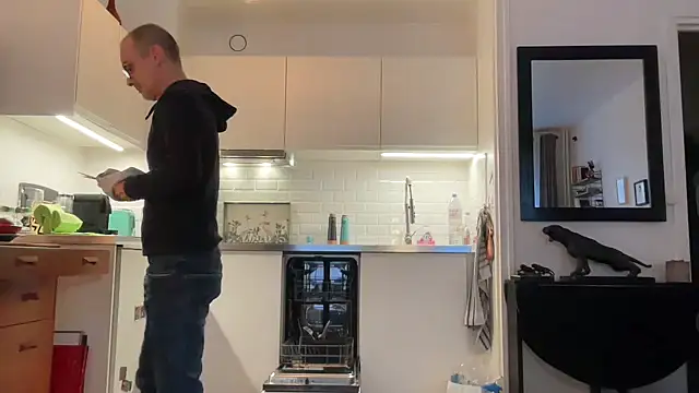 Milkywaymen online show from 29, 11, 2025