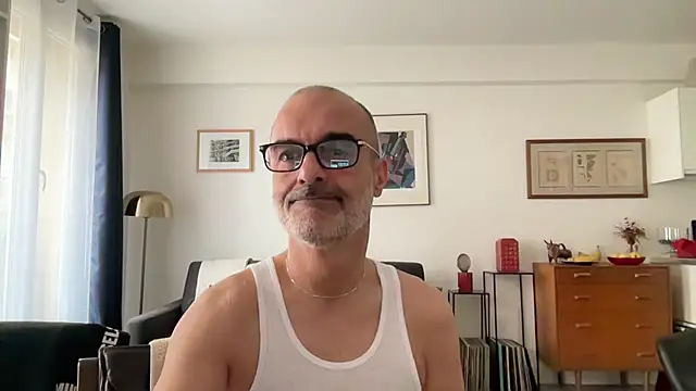 Snapshot of Milkywaymen chatting on 11, 5, 2026 Milkywaymen online show from 11, 5, 2026