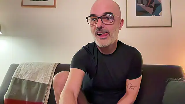 Snapshot of Milkywaymen chatting on 17, 2, 2026 Milkywaymen online show from 17, 2, 2026