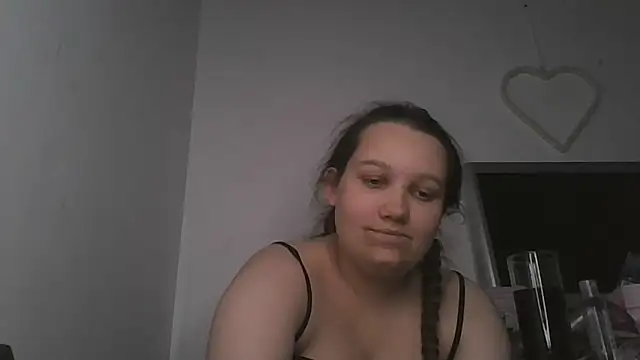 Snapshot of lu_official1 chatting on 23, 11, 2025 lu official1 online show from 23, 11, 2025