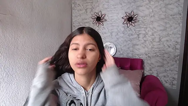 Snapshot of Evagirl69 chatting on 25, 6, 2026 Evagirl69 online show from 25, 6, 2026